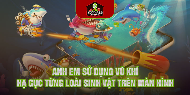 Anh em sử dụng vũ khí hạ gục từng loài sinh vật trên màn hình